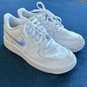 Nike Air Force 1 LV8 Iridescent Digital Swoop. Youth size 3.